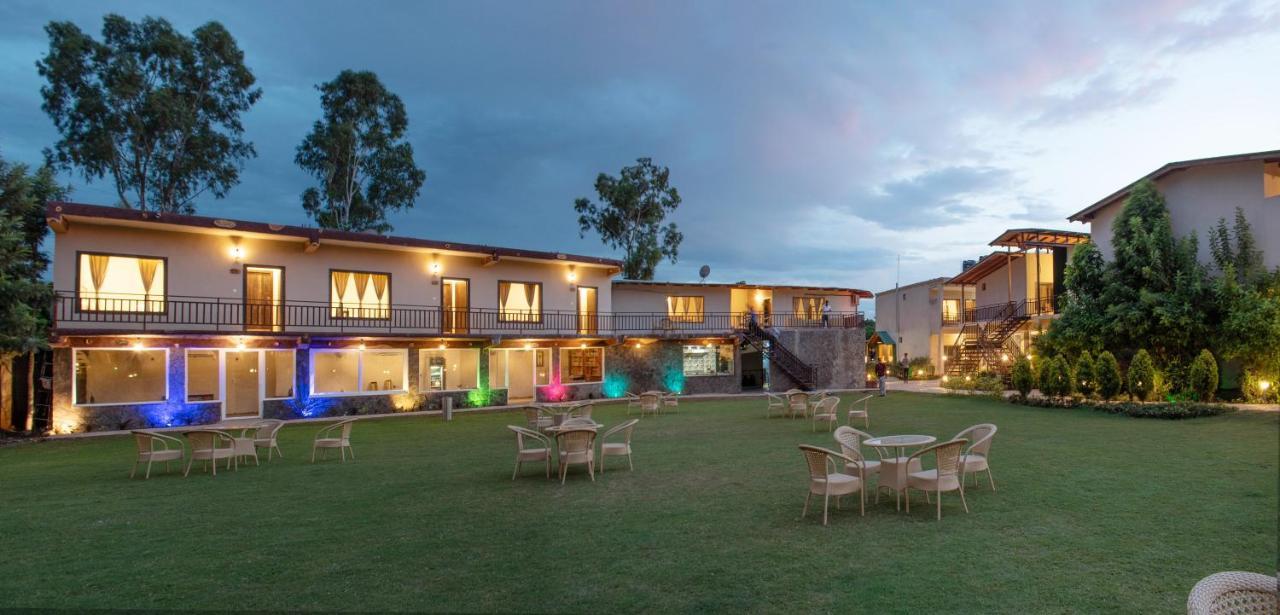 Vow Resorts & Spa, The Corbett Wilderness Рамнагар Экстерьер фото